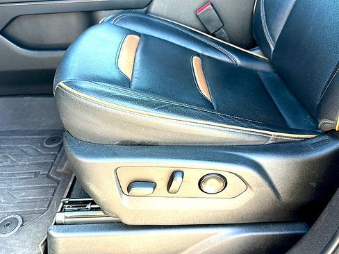 Used 2022 GMC Yukon AT4 w/ Max Trailering Package image 15