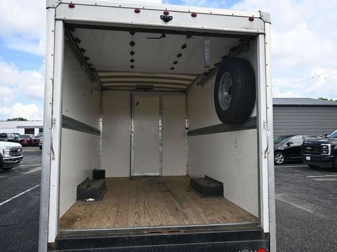 Used 2022 Chevrolet Express 3500 w/ Power Convenience Package RWD image 7