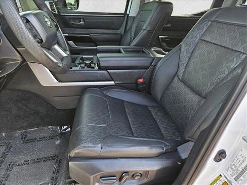 Used 2024 Toyota Tundra Limited AWD/4WD image 16