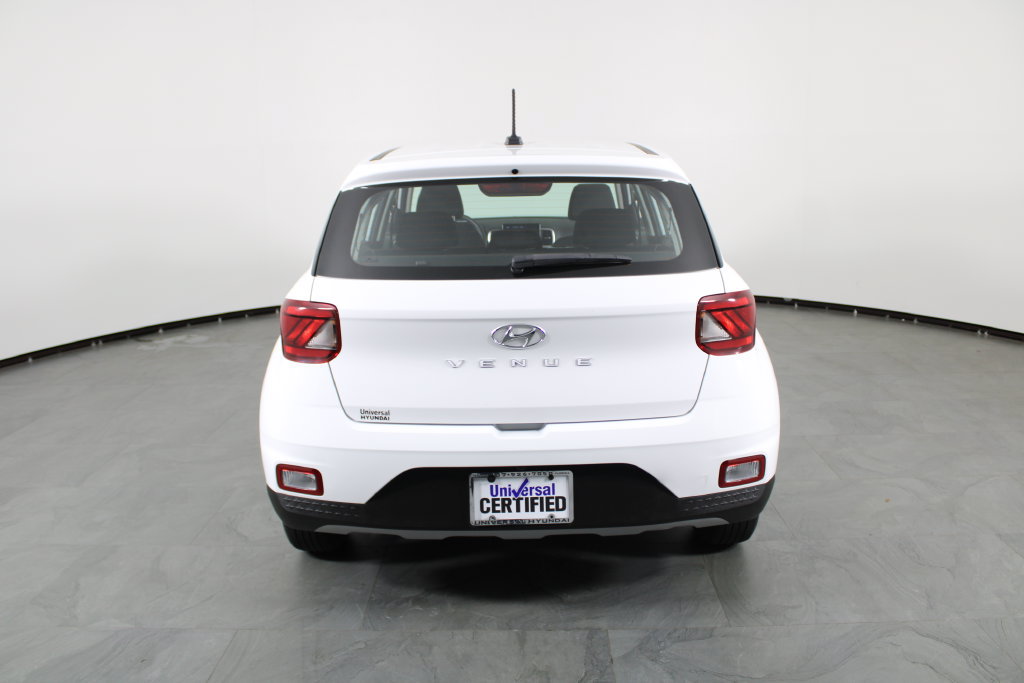 Certified 2024 Hyundai Venue SE FWD image 11