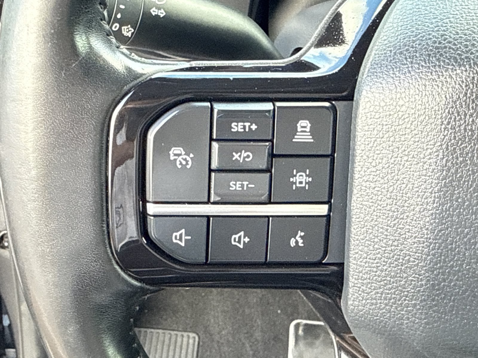 Used 2023 Ford F250 Lariat w/ Lariat Ultimate Package AWD/4WD image 42