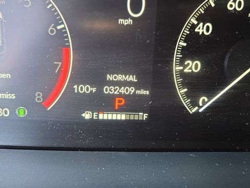 Certified 2025 Honda Pilot Sport image 27
