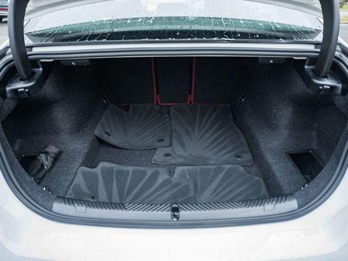 Used 2025 BMW 530i xDrive w/ Premium Package image 9