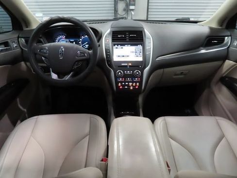 Used 2017 Lincoln MKC Premiere FWD image 24