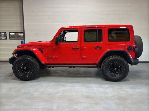 Used 2018 Jeep Wrangler Unlimited Rubicon image 2