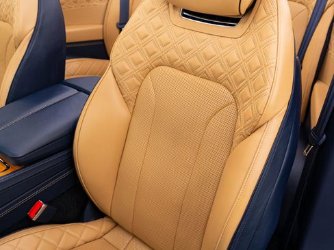 Used 2021 Bentley Continental GT AWD/4WD image 26