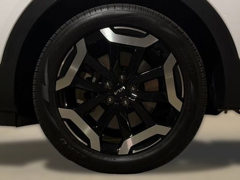 Used 2025 Kia Telluride S AWD/4WD image 12