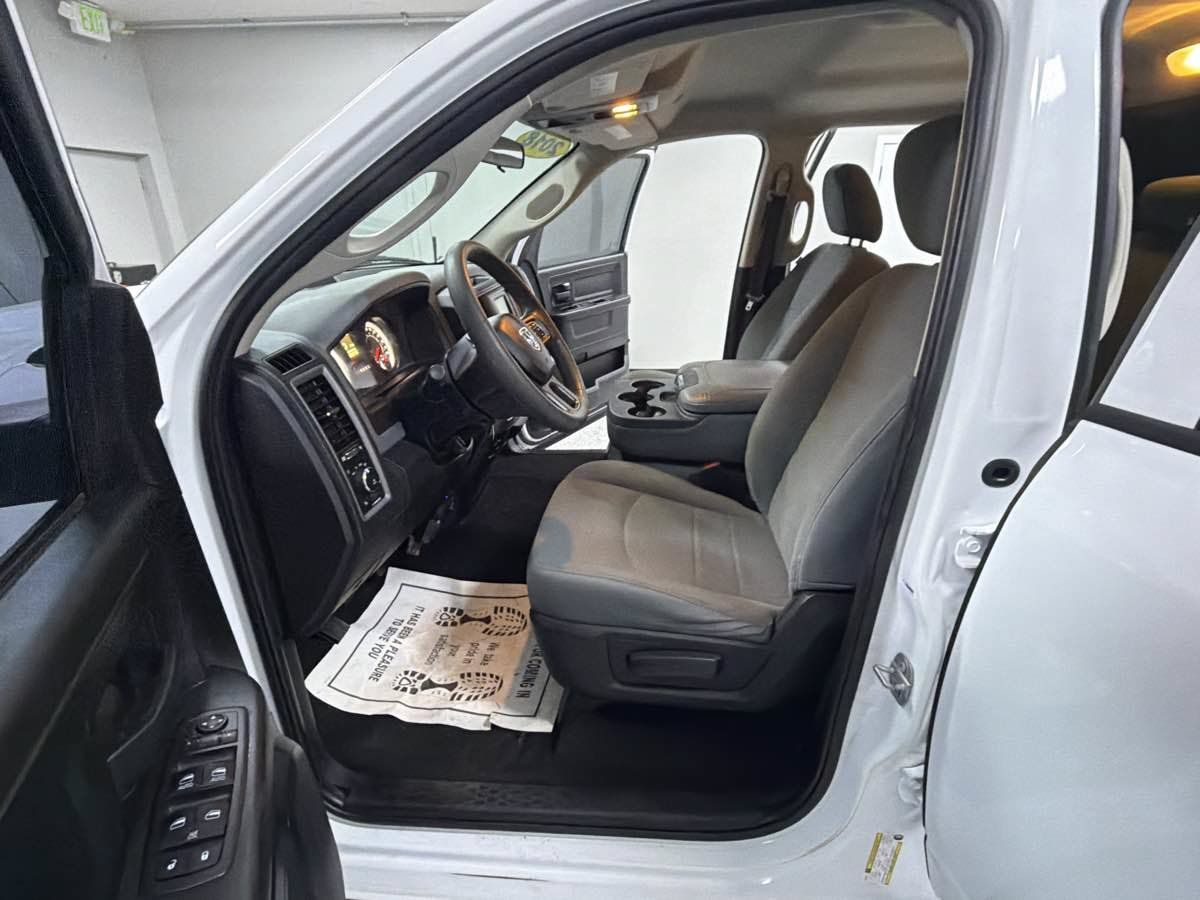Used 2018 RAM 1500 Express w/ Express Value Package AWD/4WD image 12