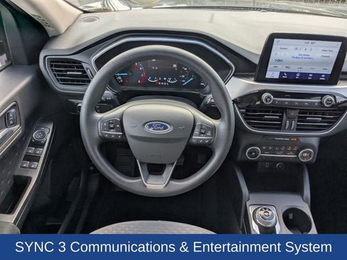 Certified 2020 Ford Escape SE image 16