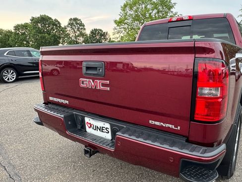 Used 2015 GMC Sierra 1500 Denali w/ Driver Alert Package AWD/4WD image 37
