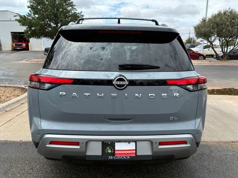 Used 2022 Nissan Pathfinder SL FWD image 6
