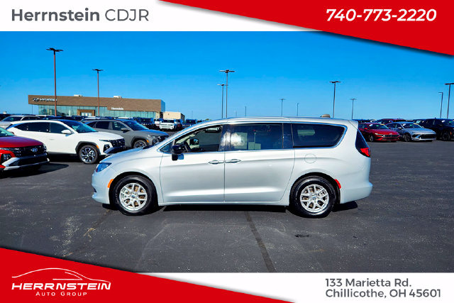 Used 2024 Chrysler Voyager LX FWD image 4