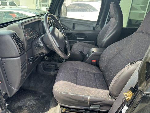 Used 2001 Jeep Wrangler SE AWD/4WD image 16