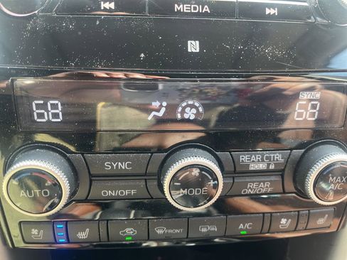 Used 2021 Subaru Ascent Touring image 18