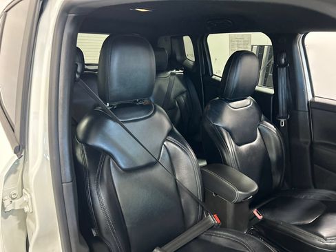 Used 2022 Jeep Renegade Altitude w/ Convenience Group AWD/4WD image 33