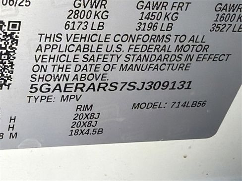 Used 2025 Buick Enclave Preferred image 32