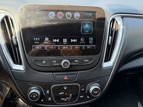Used 2018 Chevrolet Malibu LT w/ Redline Edition FWD image 16