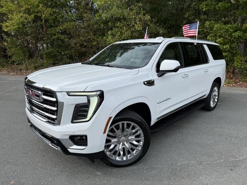 New 2026 GMC Yukon XL Elevation w/ LPO, Illumination Package image 9