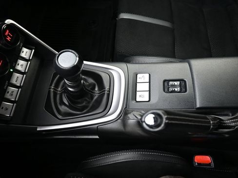 Used 2024 Toyota GR86 Premium RWD image 19