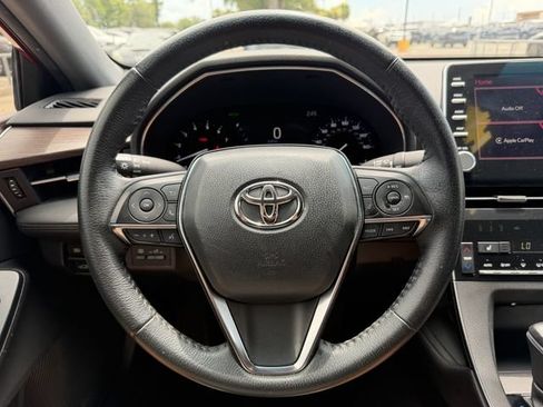 Used 2022 Toyota Avalon XLE FWD image 13