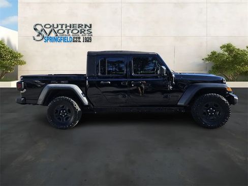 Used 2023 Jeep Gladiator Sport w/ Trailer Tow Package AWD/4WD image 6