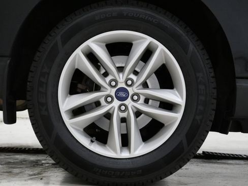 Used 2018 Ford Edge SEL w/ Equipment Group 201A AWD/4WD image 9