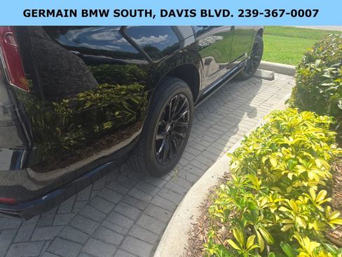 Used 2023 Cadillac Escalade Sport Platinum w/ LPO, ONYX Package image 21