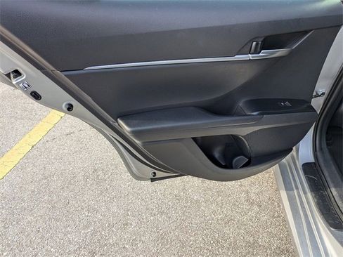 Used 2019 Toyota Camry LE image 22