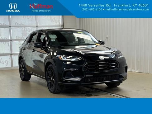 Used 2025 Honda HR-V Sport image 1