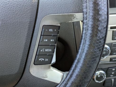 Used 2010 Ford Fusion SE FWD image 23
