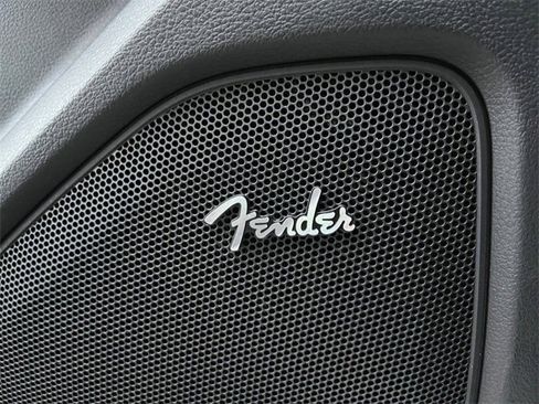 Used 2024 Nissan Frontier SV w/ SV Convenience Package image 17