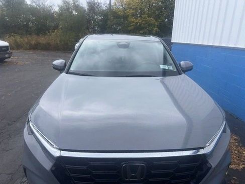 Used 2023 Honda CR-V EX-L image 3