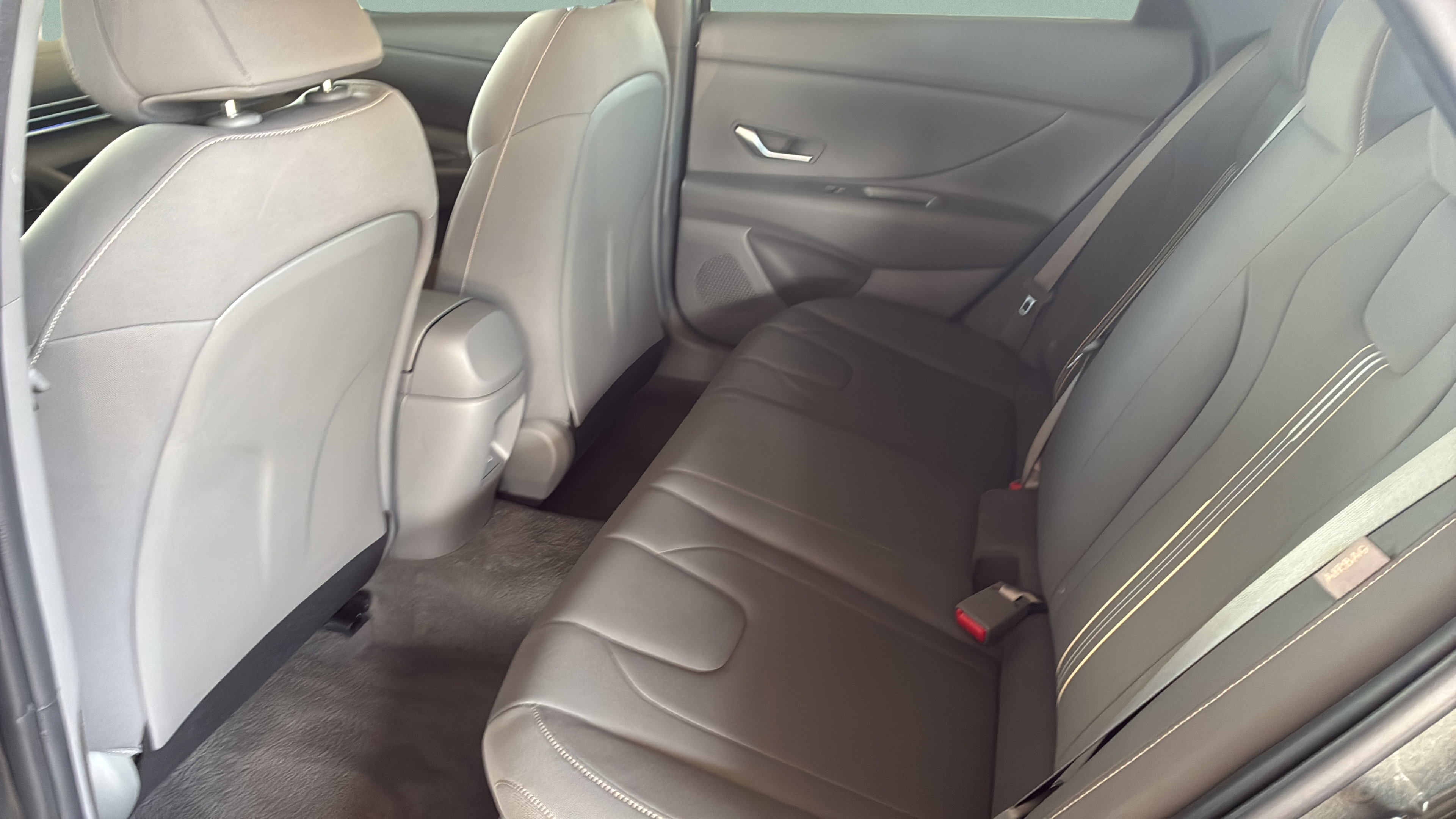 Used 2024 Hyundai Elantra SEL FWD image 20