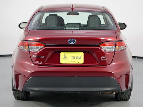 Used 2025 Toyota Corolla LE image 47