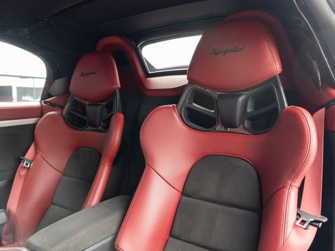 Used 2021 Porsche 718 Boxster Spyder image 4