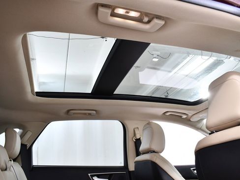 Used 2024 Ford Edge SEL w/ Convenience Package image 18