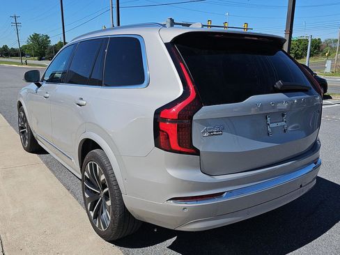 Certified 2025 Volvo XC90 B6 Plus AWD/4WD image 4