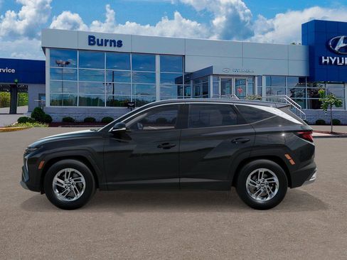 New 2026 Hyundai Tucson SE image 3