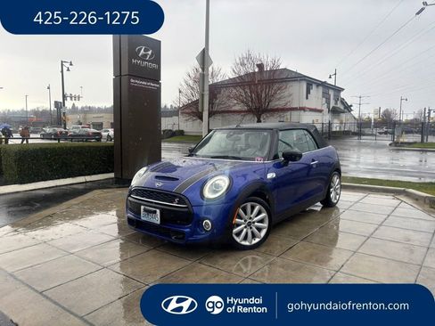 Used 2020 MINI Cooper S image 1