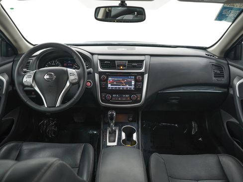 Used 2018 Nissan Altima 2.5 SL w/ 2.5 SL Technology Package FWD image 13
