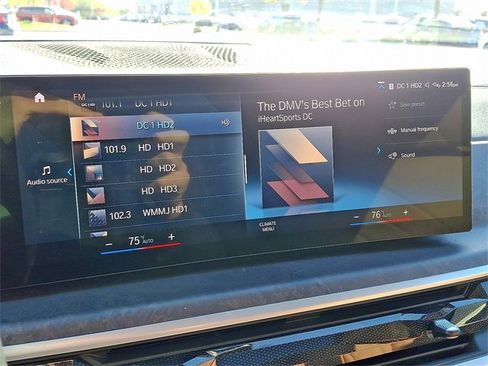 Used 2023 BMW X7 xDrive40i w/ Premium Package image 18