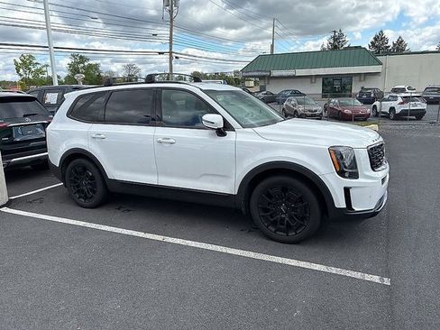 Used 2022 Kia Telluride SX w/ SX Prestige Package AWD/4WD image 2
