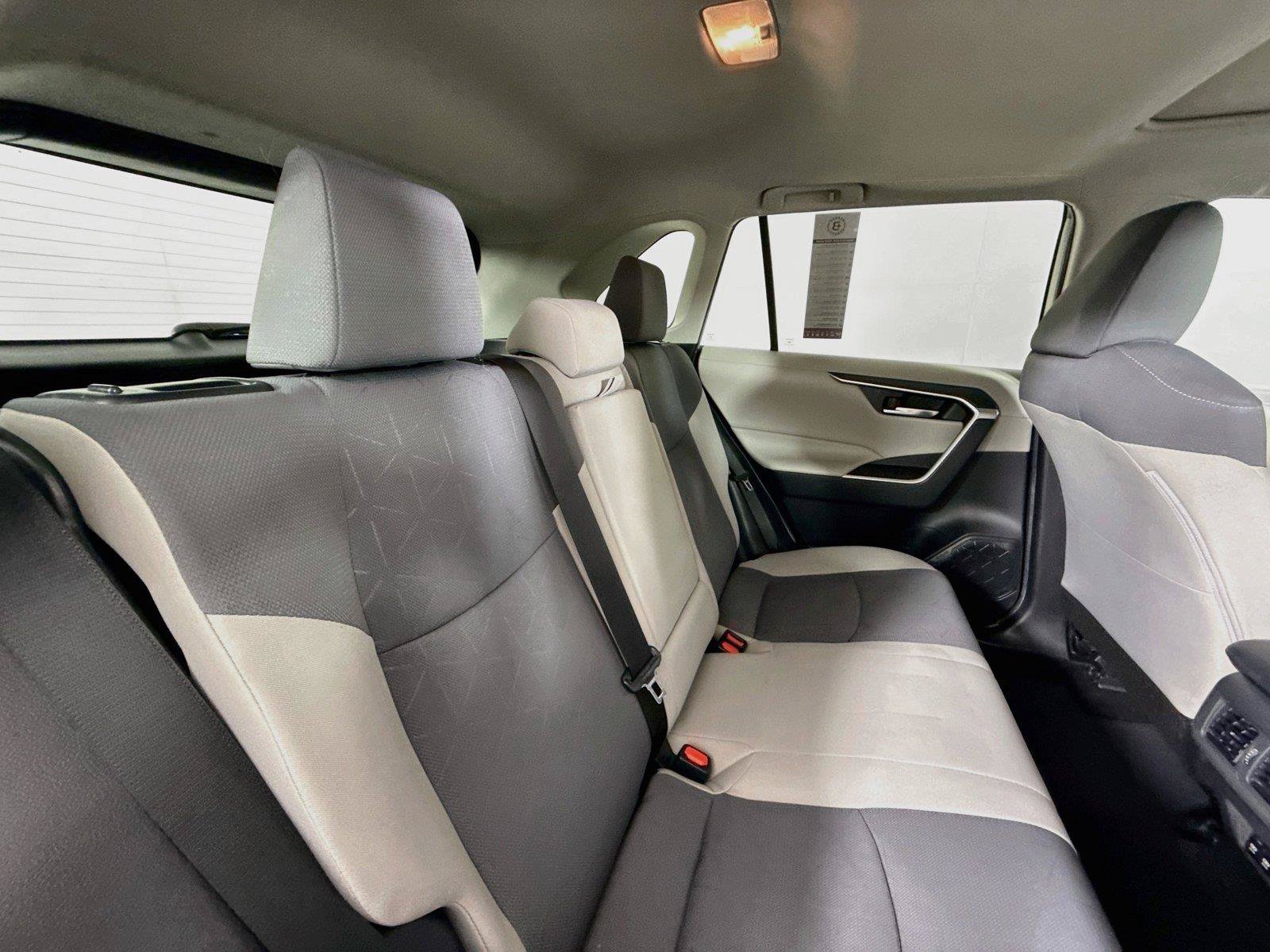Used 2019 Toyota RAV4 XLE w/ Convenience Package FWD image 43