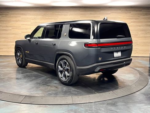 Used 2022 Rivian R1S Launch Edition image 15
