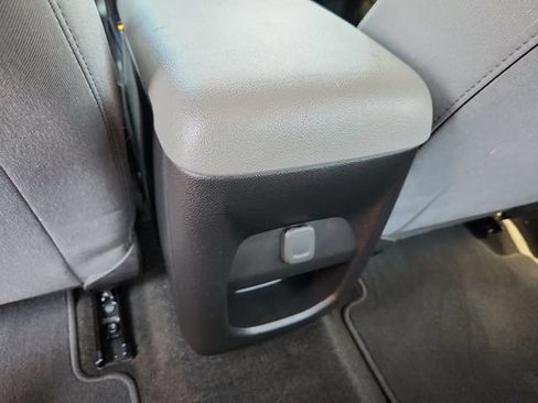 Used 2018 Chevrolet Colorado W/T w/ WT Convenience Package AWD/4WD image 17