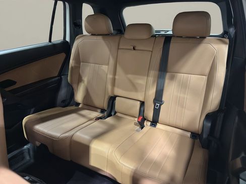 Used 2022 Volkswagen Tiguan SE image 13