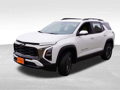 Certified 2025 Chevrolet Equinox ACTIV w/ Safety and Technology Package image 11