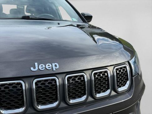 Certified 2023 Jeep Compass Latitude w/ Sun and Sound Group AWD/4WD image 22