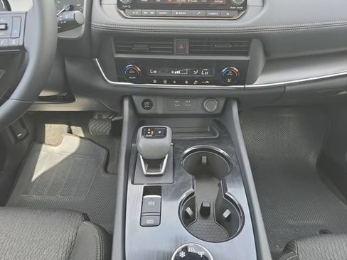 New 2026 Nissan Rogue SV AWD/4WD image 3