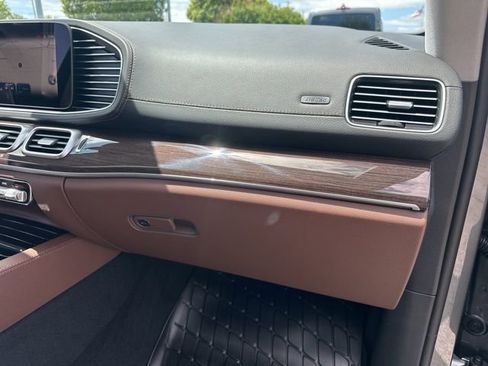 New 2026 Mercedes-Benz GLS 450 4MATIC image 43